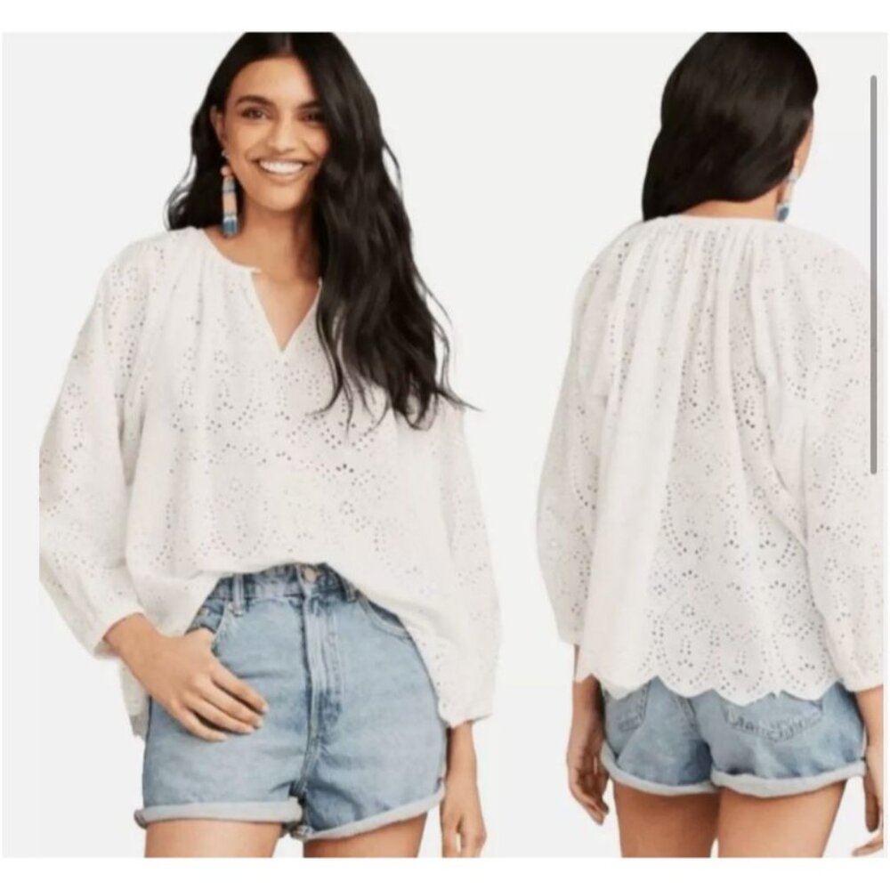 Roller Rabbit Oversized Eyelet Button Front Blous… - image 1